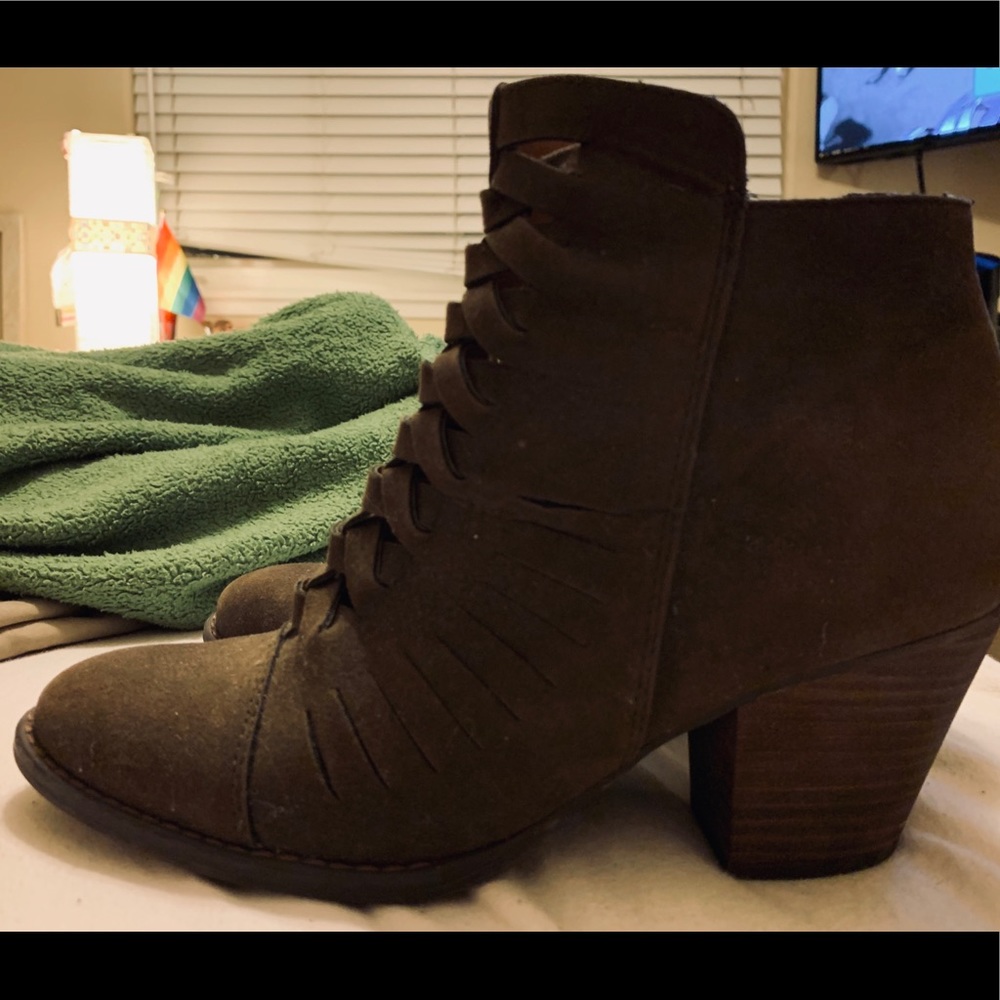 Ankle Booties in Olive Brown